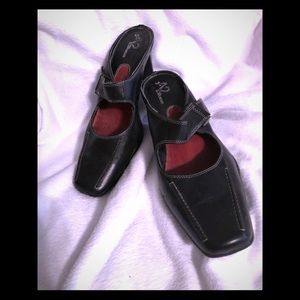 Black A2 by Aerosoles/red interior. Worn twice